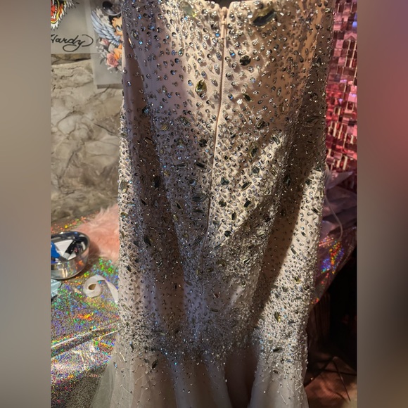 Formal - Picture 4 of 4